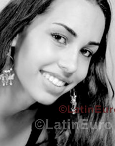 Date this fun Brazil girl Daniela from Osasco B882