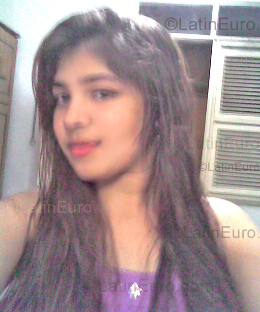 Date this foxy Brazil girl Hayanne from Fortaleza B890