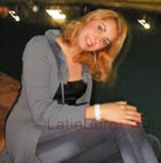 Date this georgeous Brazil girl Ana from Betim B951