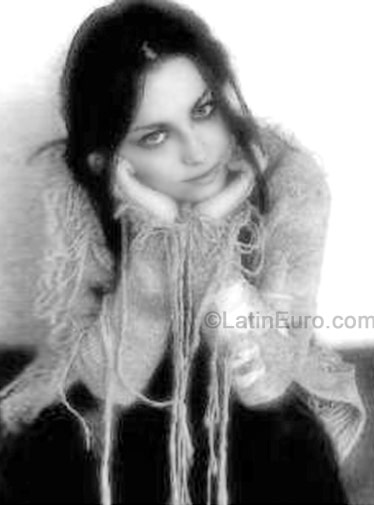 Date this voluptuous Colombia girl Luz from  C7916