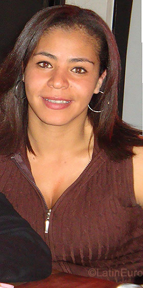 Date this good-looking Colombia girl Milena from  C7978