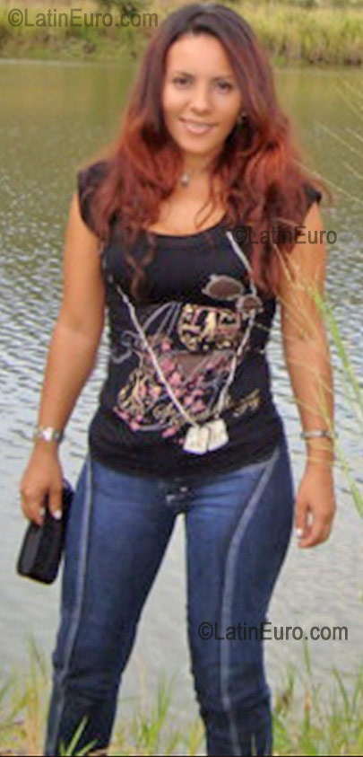 Date this sultry Colombia girl Jacqueline from  C8073