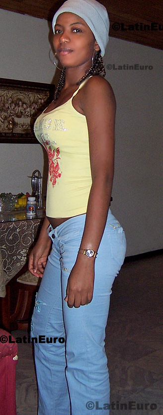 Date this pretty Colombia girl Colombianita from Armenia C8113