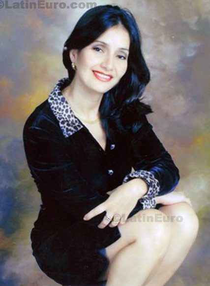 Date this georgeous Colombia girl Martha from Bogota C8126