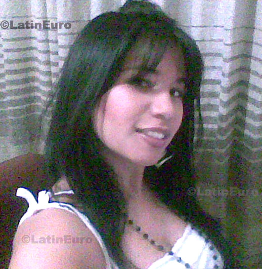 Date this voluptuous Colombia girl Camila from Bogota C8259