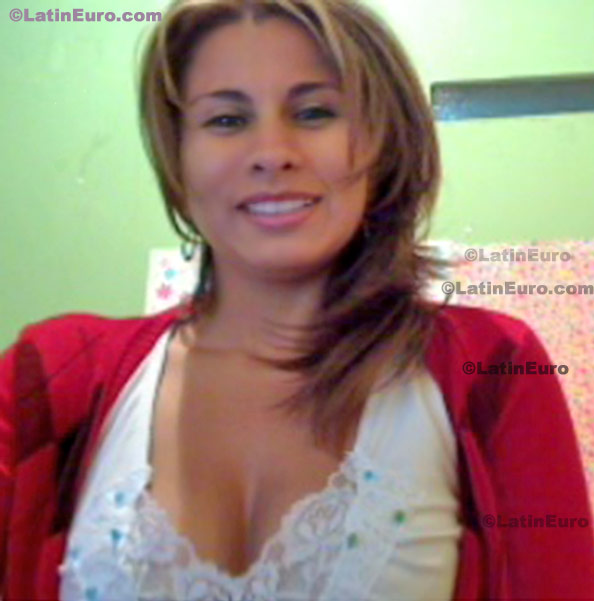 Date this exotic Colombia girl Ana from Manizales C8333