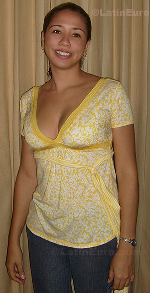 Date this hard body Colombia girl Karina from Barranquilla C8346