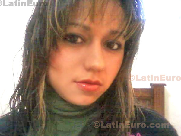 Date this georgeous Colombia girl Yennis from Medellin C8361