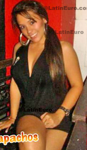 Date this athletic Colombia girl Nikoll from Villavicencio C8385