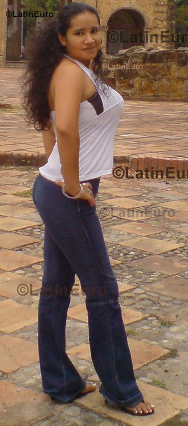 Date this charming Colombia girl Yurley from Cucuta C8725