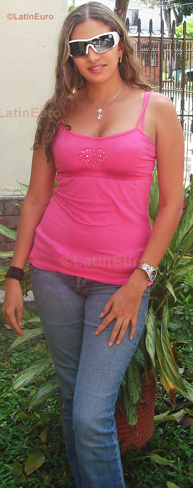 Date this passionate Colombia girl Monica from Cali C8744