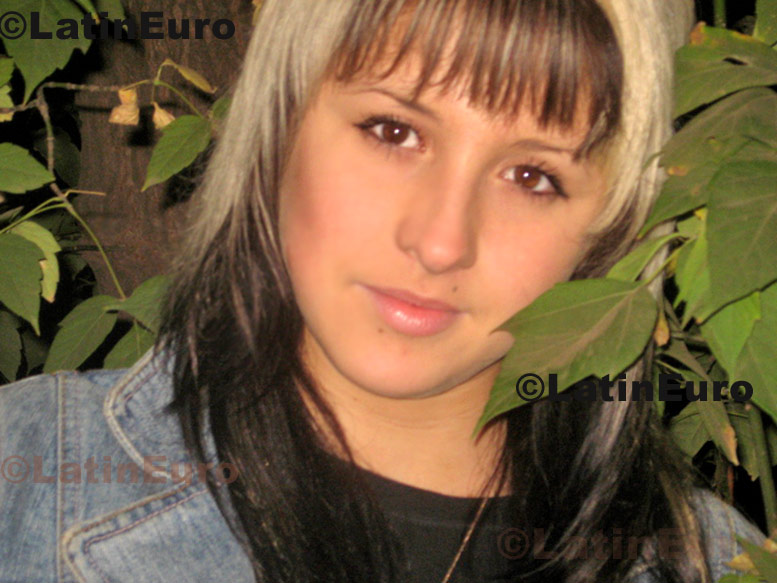 Date this passionate Colombia girl Sofia from Bogota C8815