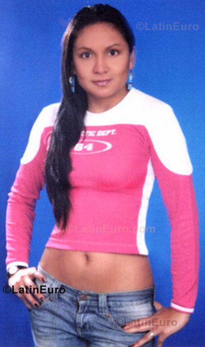 Date this young Colombia girl Rocio from Bogota C8825