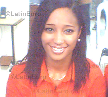 Date this sultry Colombia girl Rosa from Cali C8829