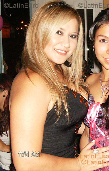 Date this athletic Colombia girl Marinela from Pereira C8918