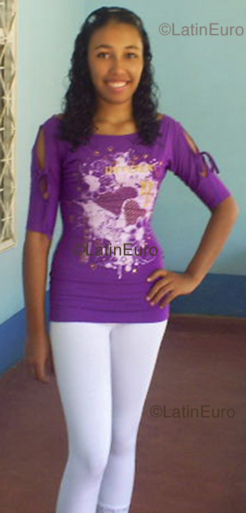 Date this tall Colombia girl Sonia- from  C8946