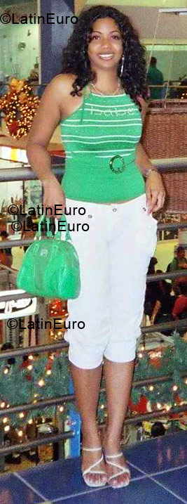 Date this athletic Colombia girl Alexandra- from Cali C8982