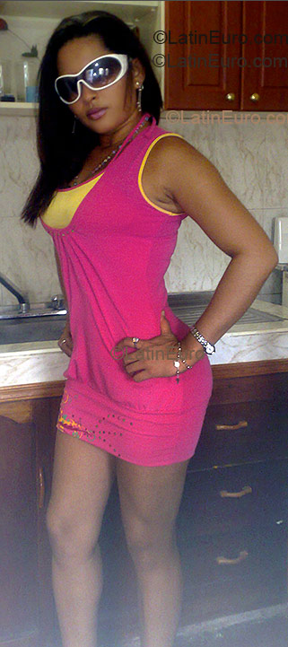 Date this voluptuous Colombia girl Veronica from Cartagena C8999