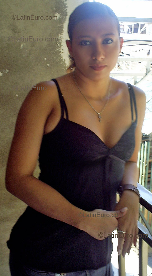 Date this passionate Colombia girl Patricia from Cali C9014
