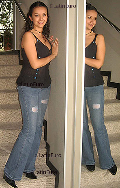 Date this delightful Colombia girl Maria- from  C8741