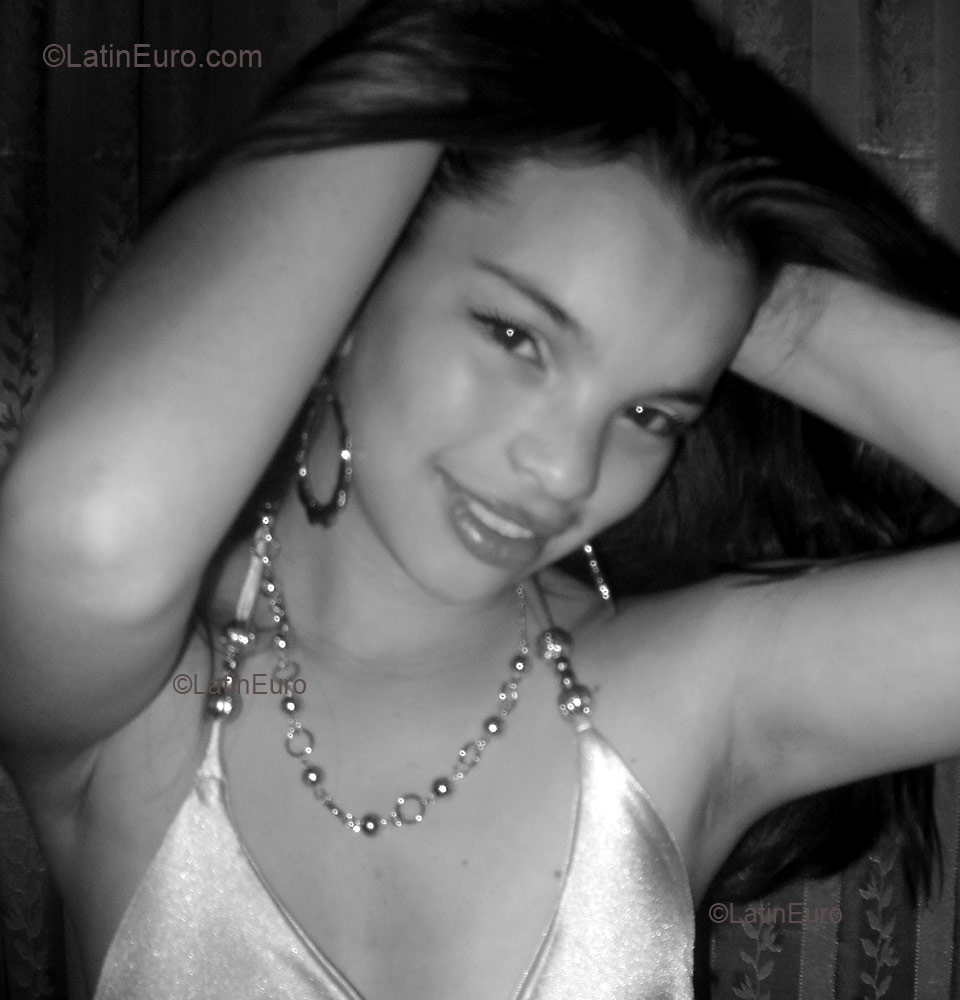 Date this exotic Colombia girl Maria from Bogota C9111