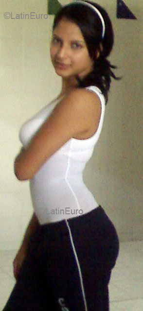 Date this exotic Colombia girl Yessenia from Barranquilla C9114