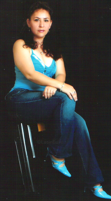Date this gorgeous Colombia girl Ana from Cali C9242