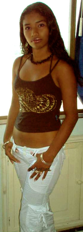 Date this voluptuous Colombia girl Yasiris from  C9397