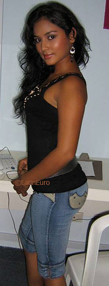 Date this gorgeous Colombia girl Sara from  C9401
