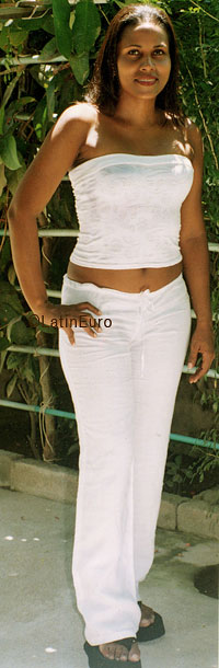 Date this hot Colombia girl Rosa from Santa Marta C9557
