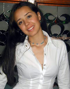 Date this sensual Colombia girl Salma from Bogota C9671