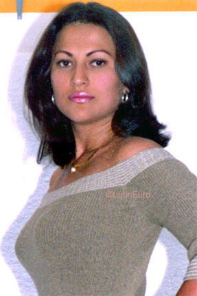 Date this cute Colombia girl Luz from Bogota C9900