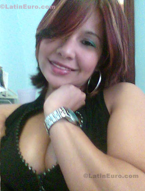 Date this voluptuous Any Country girl Angela from  N-1069