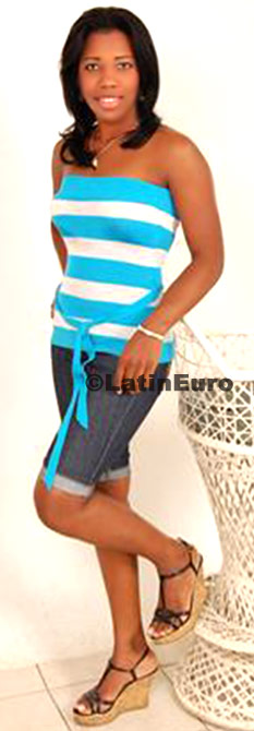 Date this athletic Dominican Republic girl Yorely from  N-1087