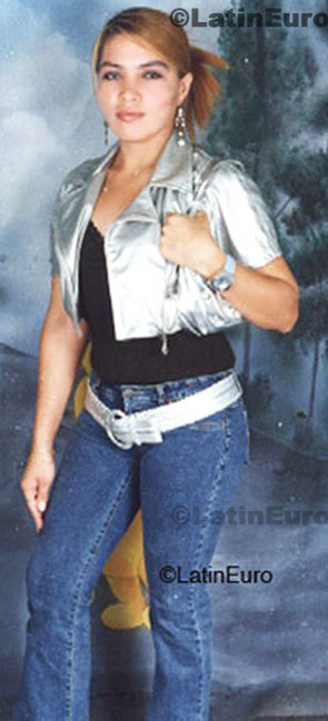Date this happy Any Country girl Merlin from Tegucigalpa N-1156