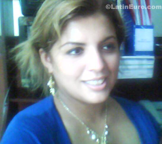 Date this hot Peru girl Evelyn from Lima N-1217