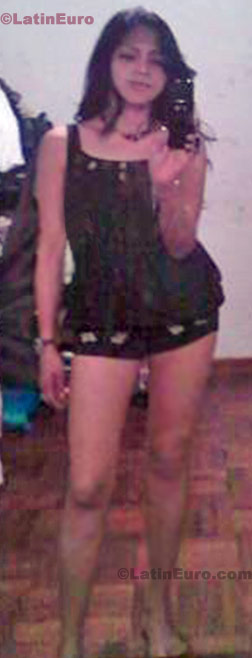 Date this hard body Any Country girl Pily from Lima N-1241
