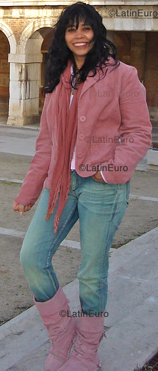 Date this happy Spain girl Zeny from  N-153