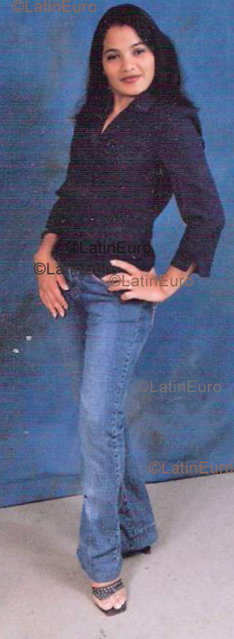Date this happy Honduras girl Xiomara from  N-280