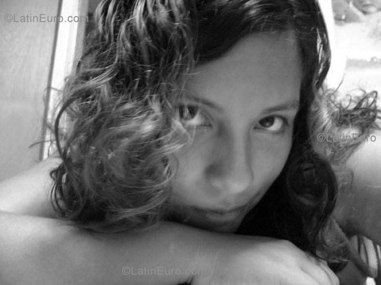 Date this lovely Peru girl Rosa from Trujillo N-306