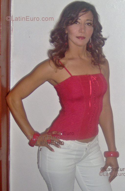 Date this cute Peru girl Diomari from  N-312