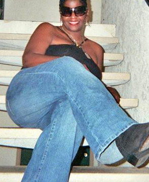 Date this gorgeous United States girl Marcella from Sacramento N-370