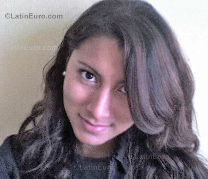 Date this athletic Peru girl Alicia from Lima N-439