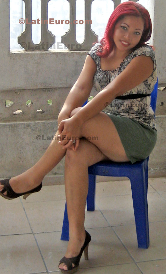 Date this foxy Any Country girl Sheyli from  N-472