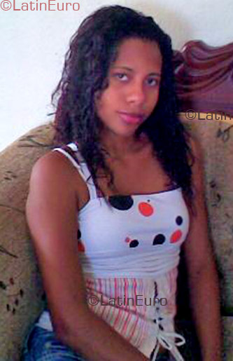 Date this cute Dominican Republic girl Yamelky from Nagua N-58