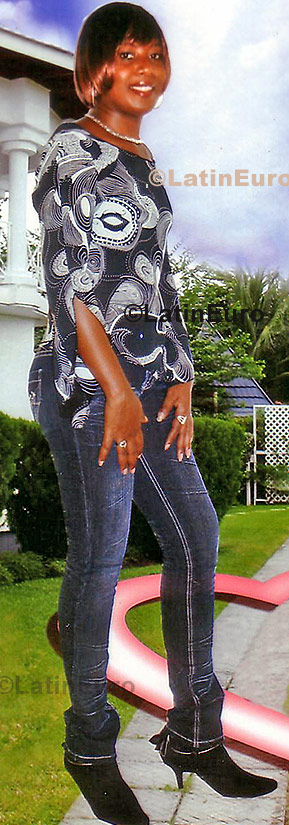 Date this stunning Any Country girl Aidene from Clarendon N-681
