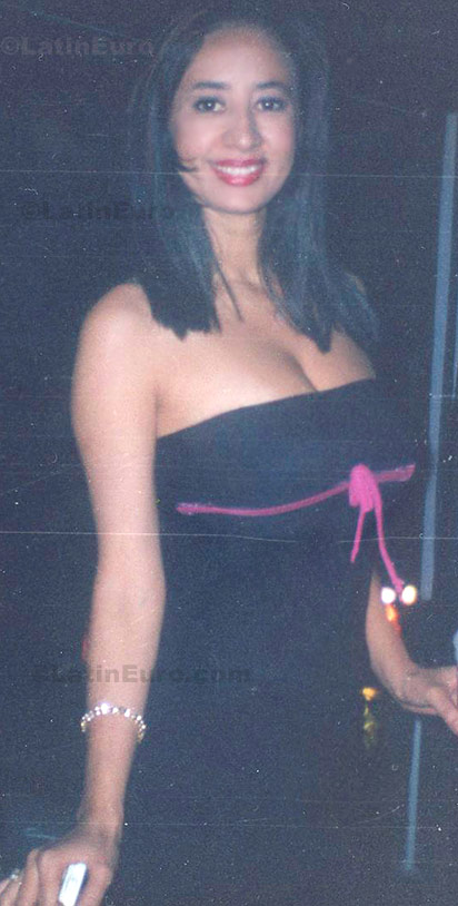 Date this athletic Honduras girl Carmen from Comayaguela N-758