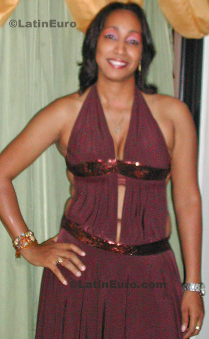 Date this sensual Dominican Republic girl Maria from La Vega N-765