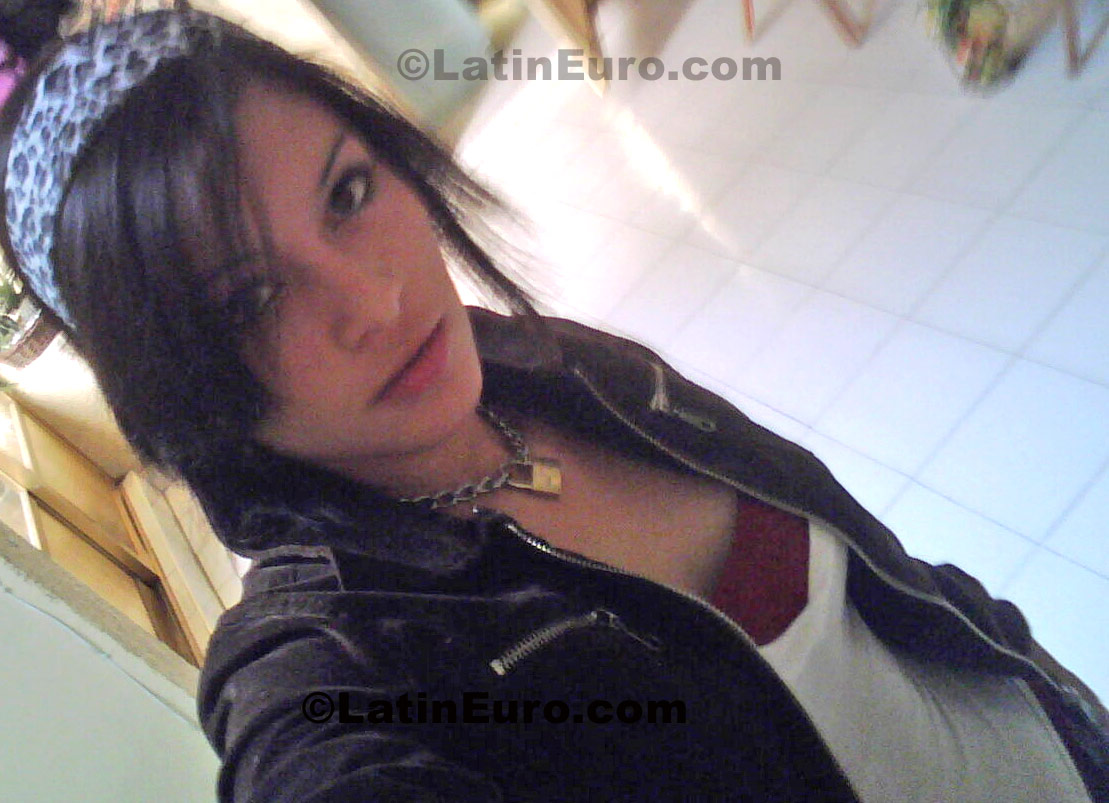 Date this voluptuous Mexico girl Alejandra from Valle De Santiago N-867