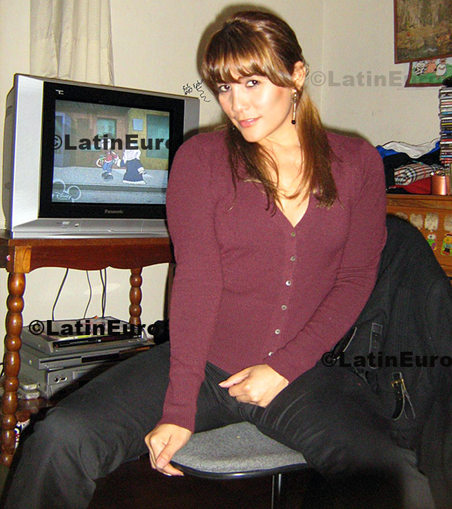 Date this attractive Any Country girl Pamela from Lima N-894